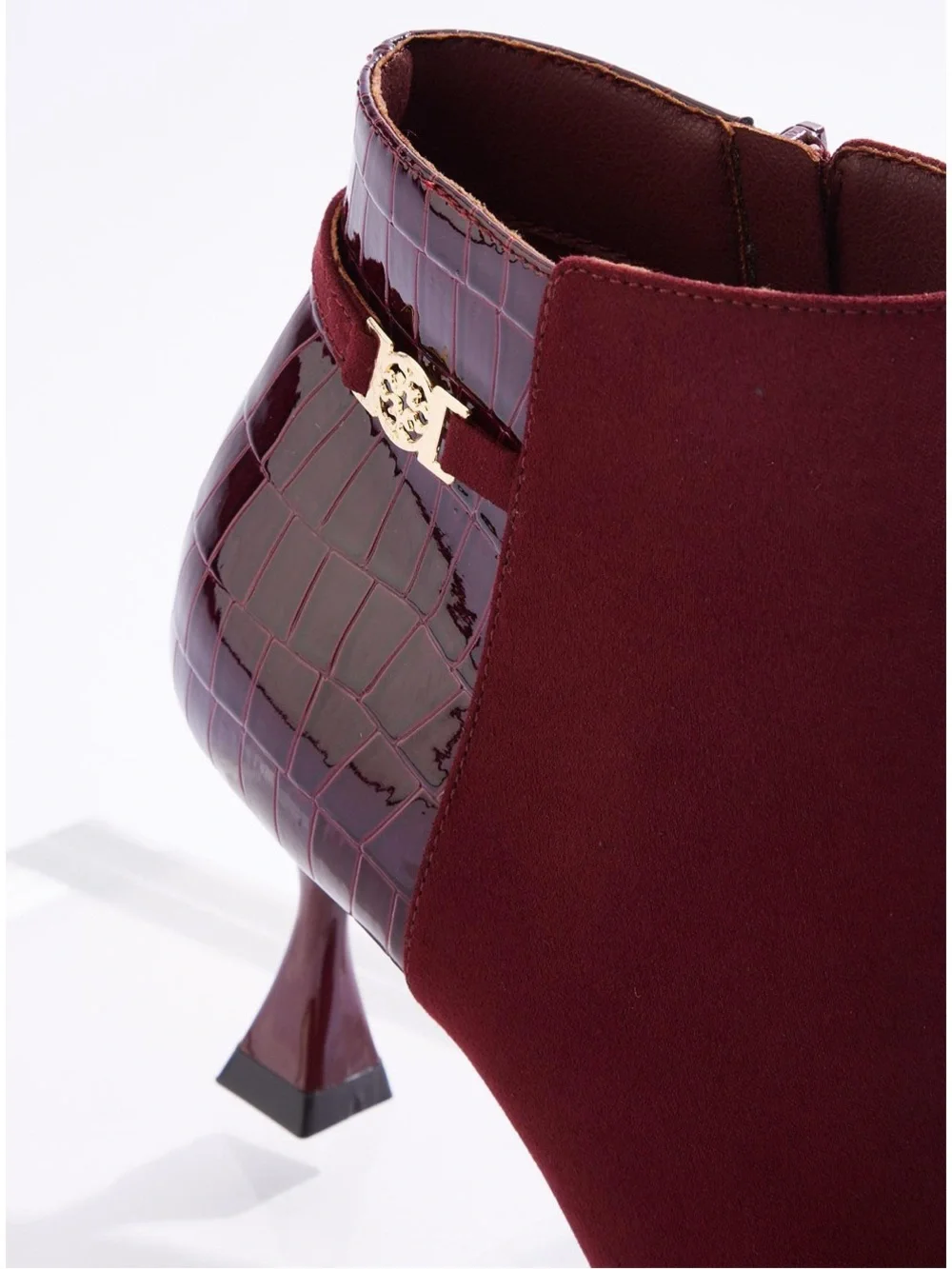 Cato sophisticated burgundy